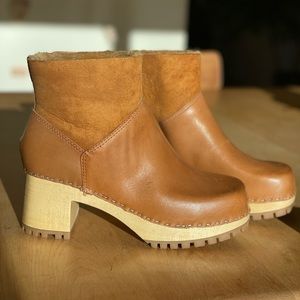 Mia Josie Shearling Clog size 8
